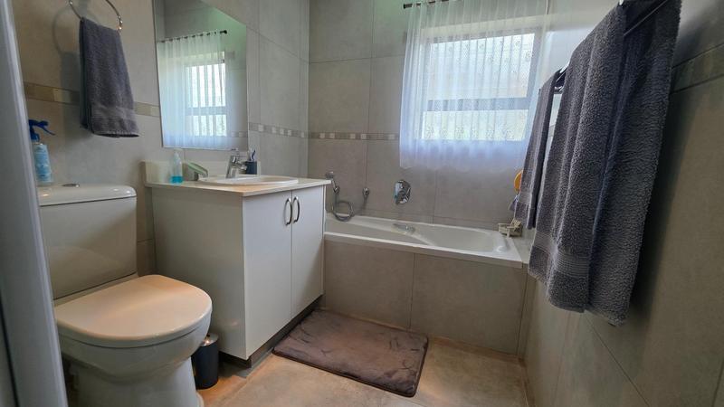 2 Bedroom Property for Sale in Dana Bay Western Cape